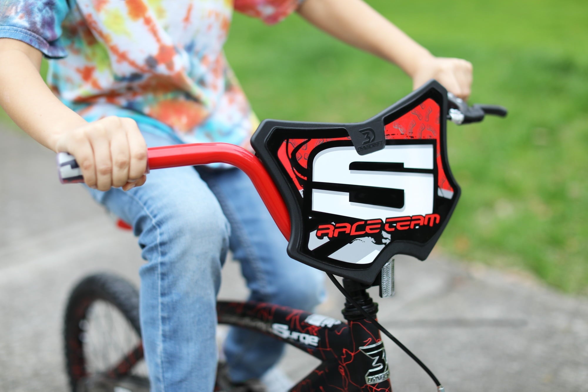 Dynacraft Surge Boys 18 BMX Bike, For Kids Age 6-9 Years, Green