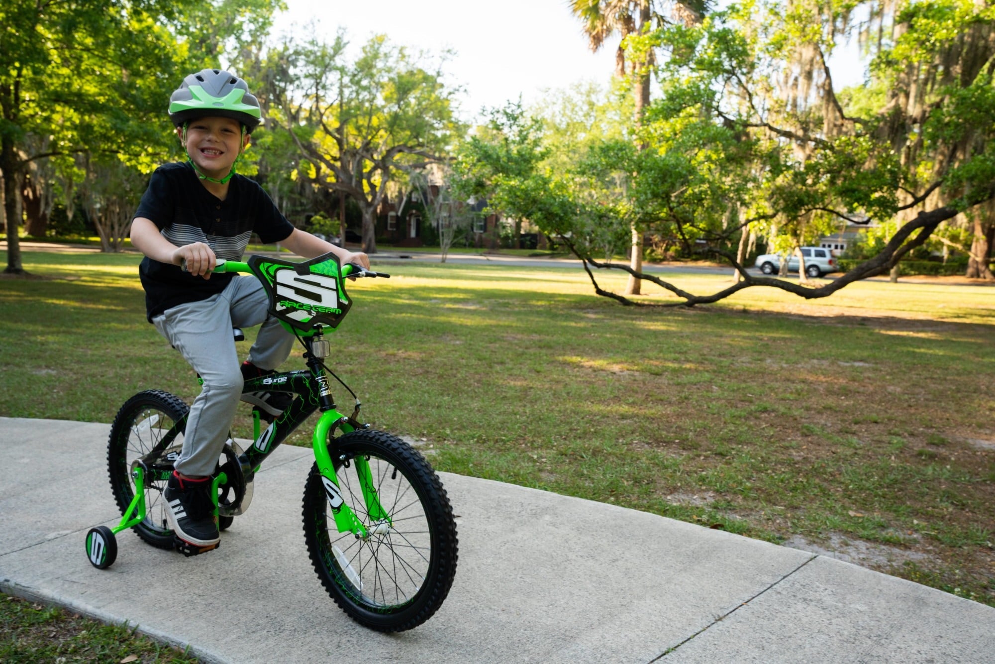 Dynacraft Surge Boys 18 BMX Bike, For Kids Age 6-9 Years, Green